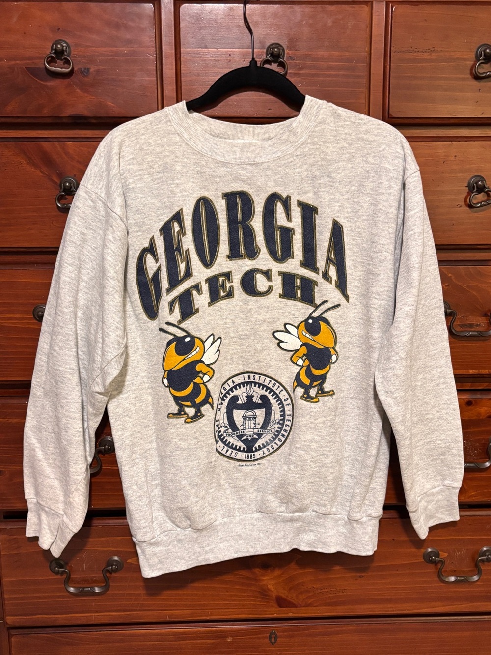 Georgia Tech Yellow Jackets Gray Crewneck from the 90s featuring Buzz x2! Size L